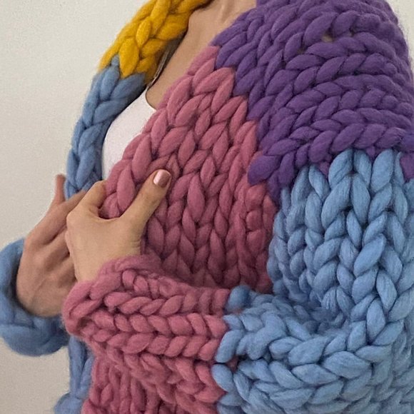 Cardigan Hand-Knitted Color Block Crop Top - Picture 7 of 9